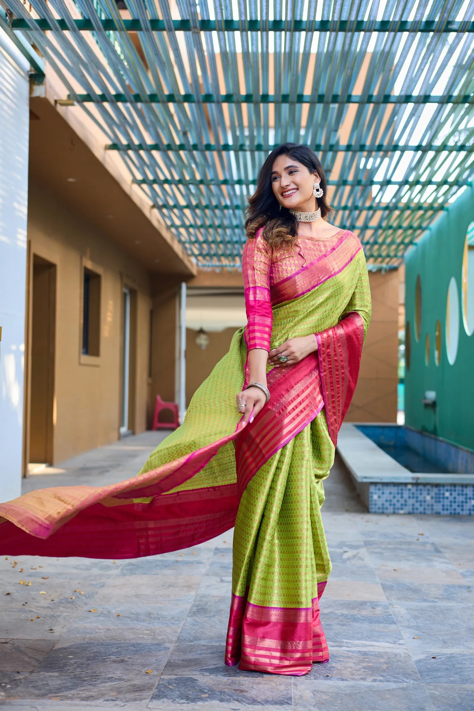 Shop Online Ombre Green Borderless Muga Banarasi Saree with Zari Buta –  Pure Elegance