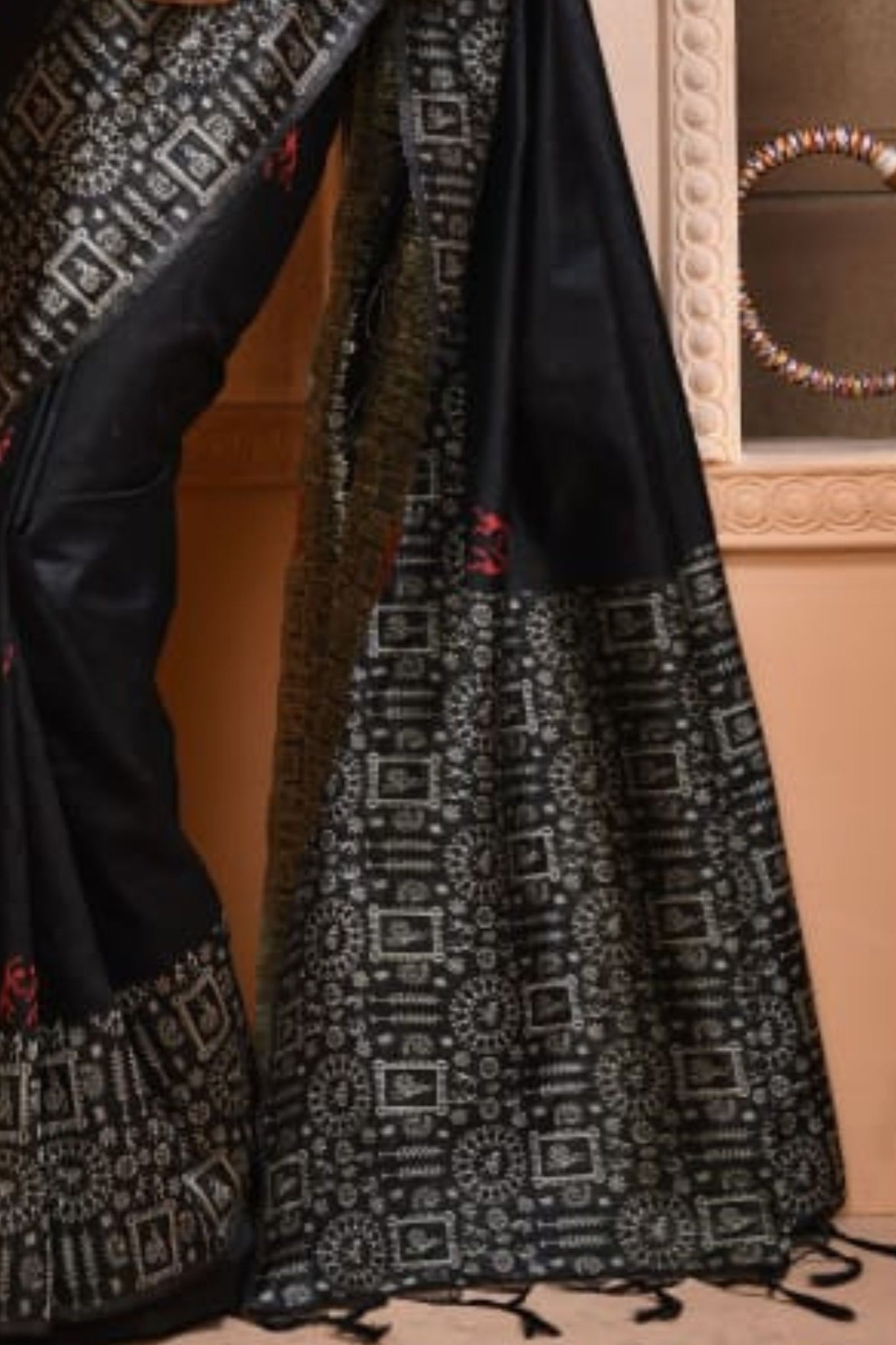 Black Kalamkari Weaving Silk Saree