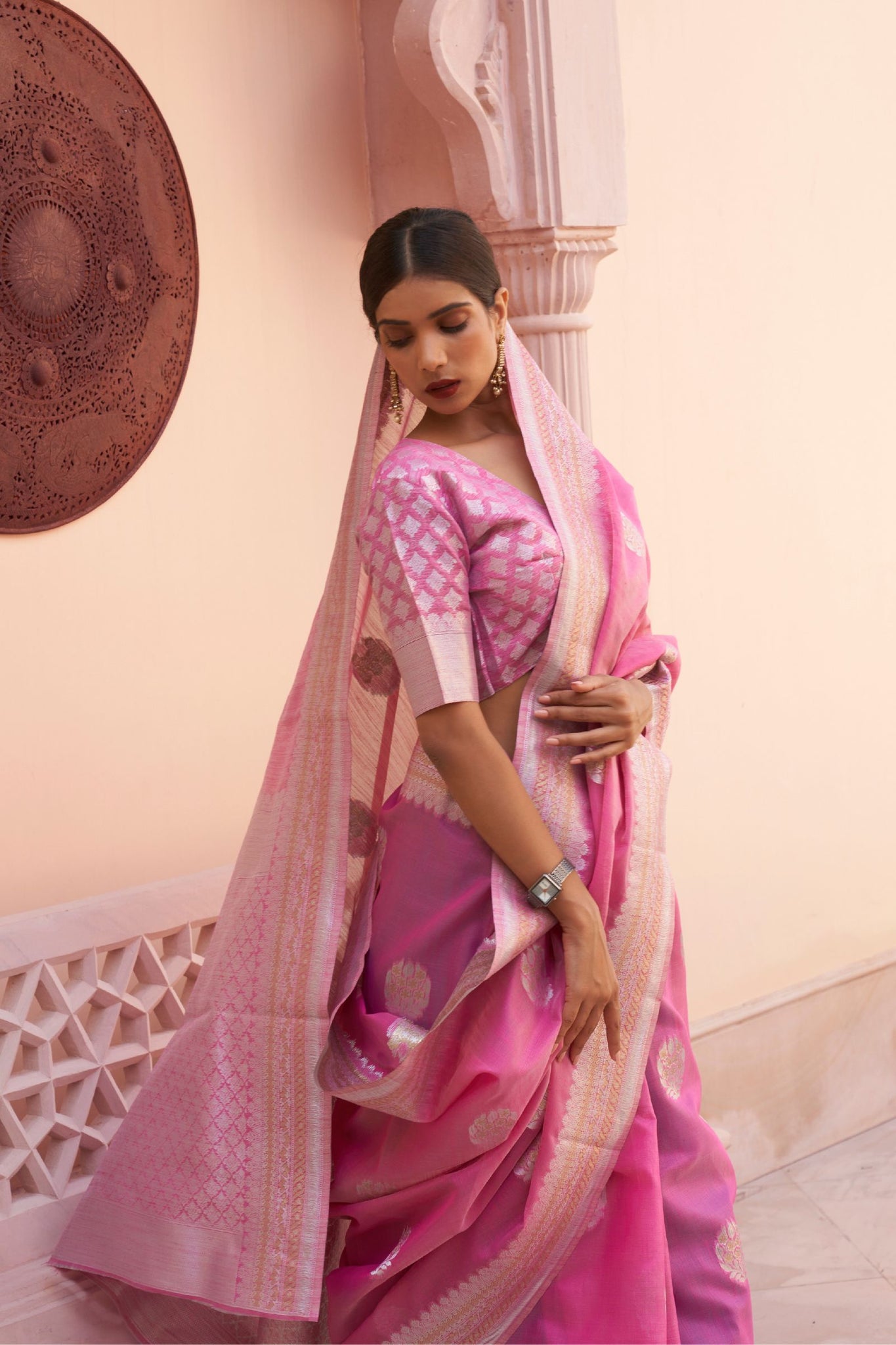 Pink Zari Motif Linen Saree